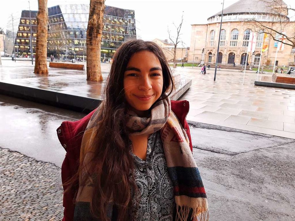Die 19-jährige Lorena studiert Ethnologie.  | Foto: Saskia Burkart