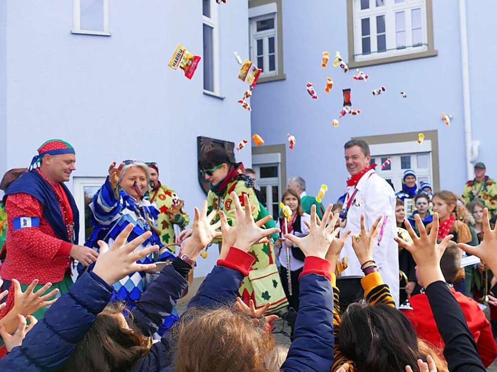 Mit Radau und schnen Verkleidungen haben die Narren bis Mittwoch die Macht in Bad Krozingen bernommen.