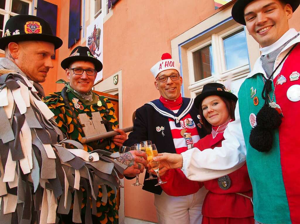 Die Hllenzunft sorgte bei der Rathausstrmung in Kirchzartren wieder fr ein buntes nrrisches Spektakel.