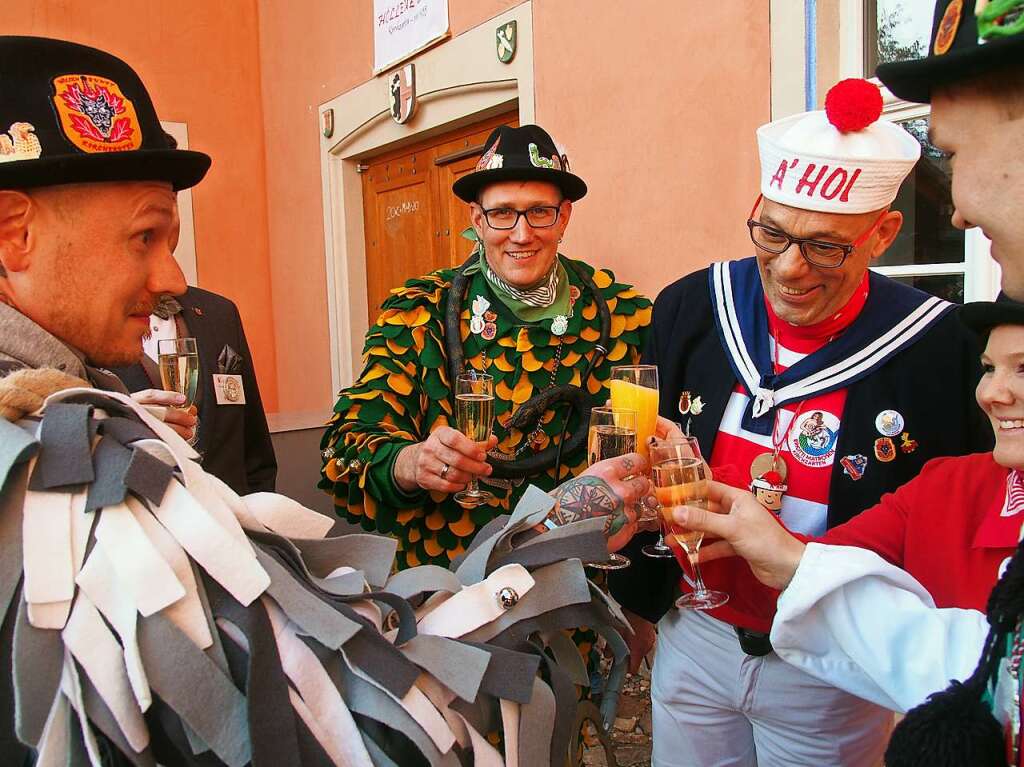 Die Hllenzunft sorgte bei der Rathausstrmung in Kirchzartren wieder fr ein buntes nrrisches Spektakel.