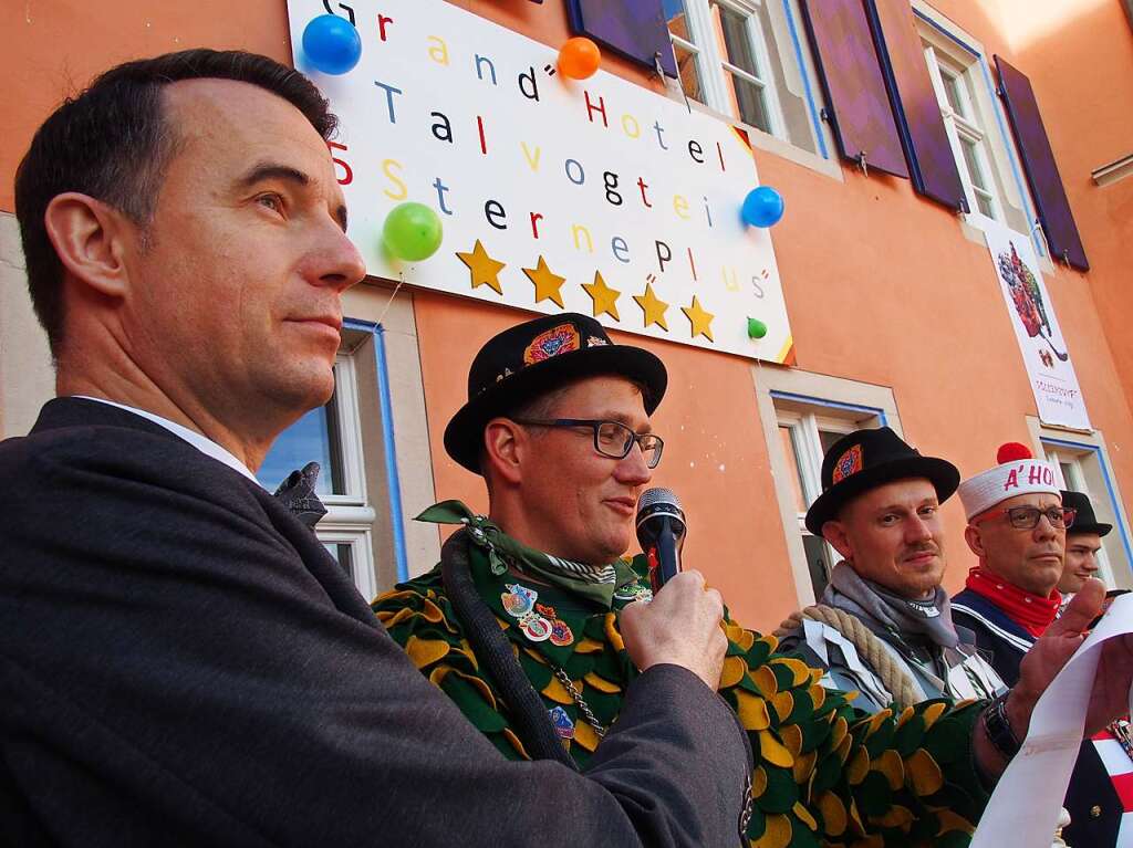 Die Hllenzunft sorgte bei der Rathausstrmung in Kirchzartren wieder fr ein buntes nrrisches Spektakel.