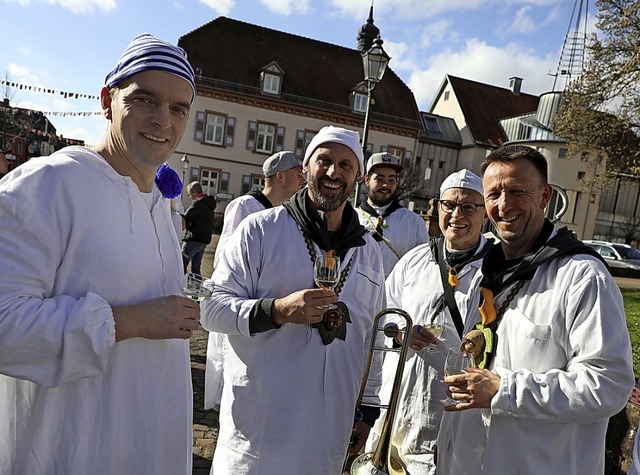 Der entmachtete Friesenheimer Brgermeister Erik Weide (links) im Hemdglunker  | Foto: Christoph Breithaupt