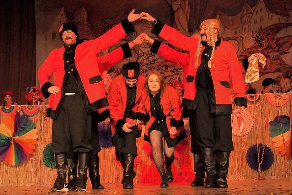 Saalfasnet bei der Höllenzunft Kirchzarten im Kurhaus. (Foto: Markus Donner) Saalfasnet bei der Höllenzunft Kirchzarten im Kurhaus. (Foto: Markus Donner)