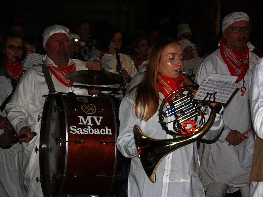 Hemdglunkerumzug in Sasbach: Natrlich ist auch der Musikverein mit dabei.