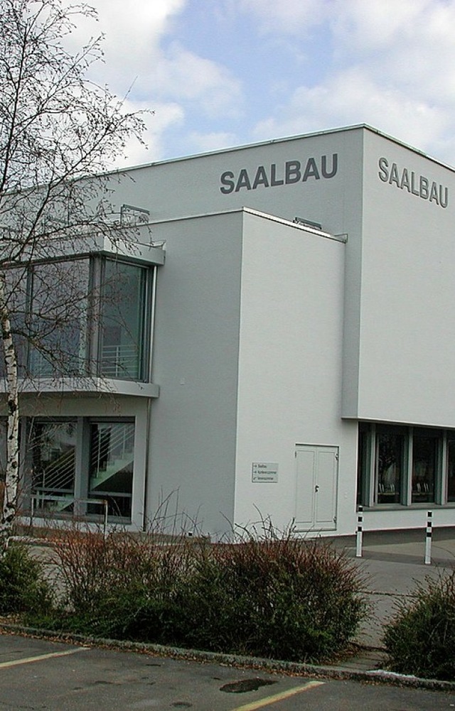 Die Auentore beim Saalbau in Stein mu...ehr als 7000 Franken repariert werden.  | Foto: Fred Thelen