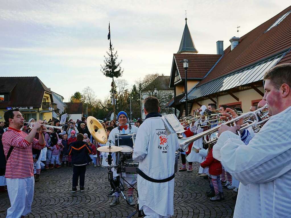 In Umkirch: Guggemusik Schrg un lutt