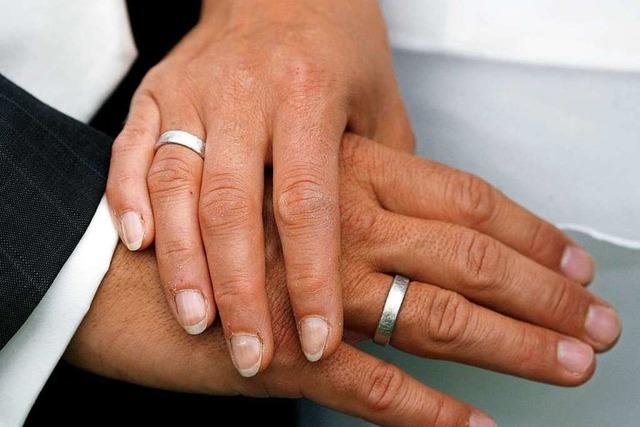 Zwei Paare heiraten am Schmutzigen Donnerstag in Ettenheim
