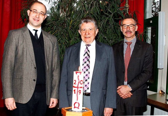 Pfarrer Jochen  Waldmann (links)  und ...at, zuletzt 20 Jahre als Vorsitzender.  | Foto: Heidi Fel