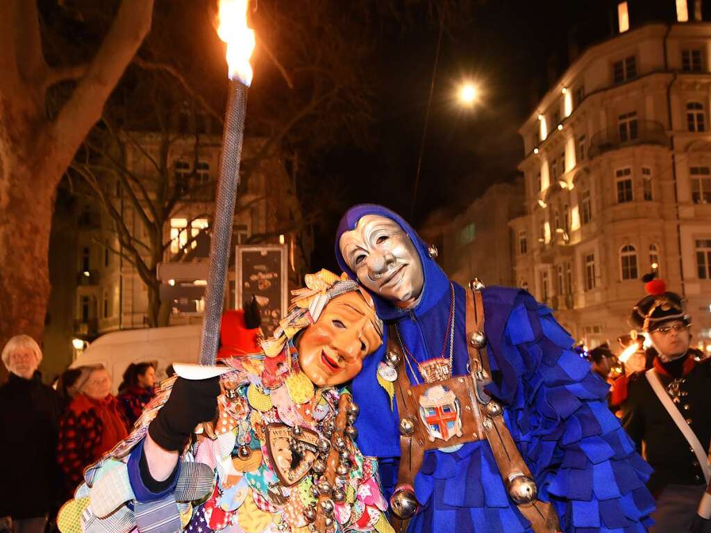 Nach elf Jahren Pause fand am Samstagabend wieder ein nrrischer Fackelumzug in Freiburg statt.