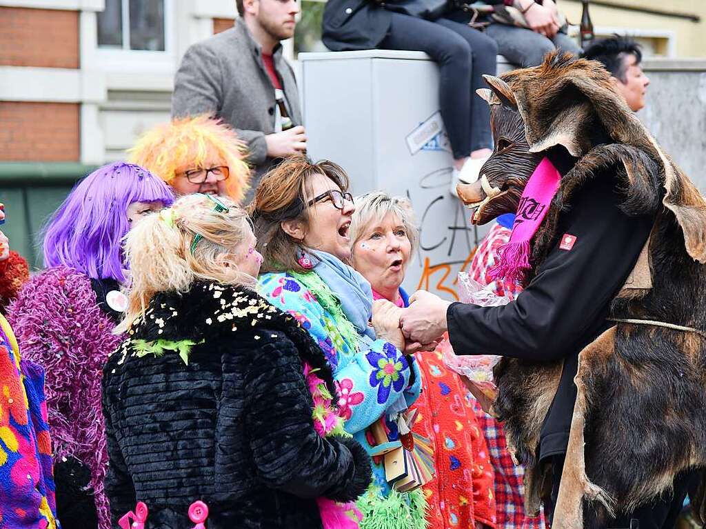 Impressionen vom grenzberschreitenden Fasnachtsumzug Rheinfelden 2020