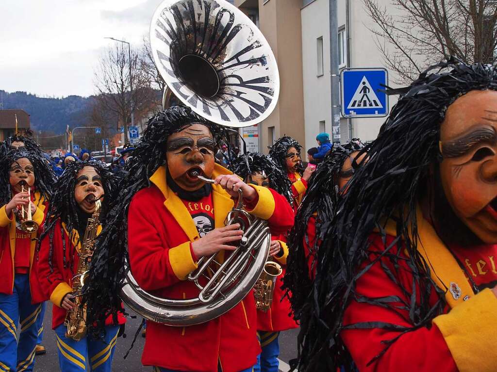 Mehr als 50 Zugnummer umfasste der Fasnetumzug in Kirchzarten. Teilnehmer und Zuschauer kamen gleichermaen auf ihre Kosten.