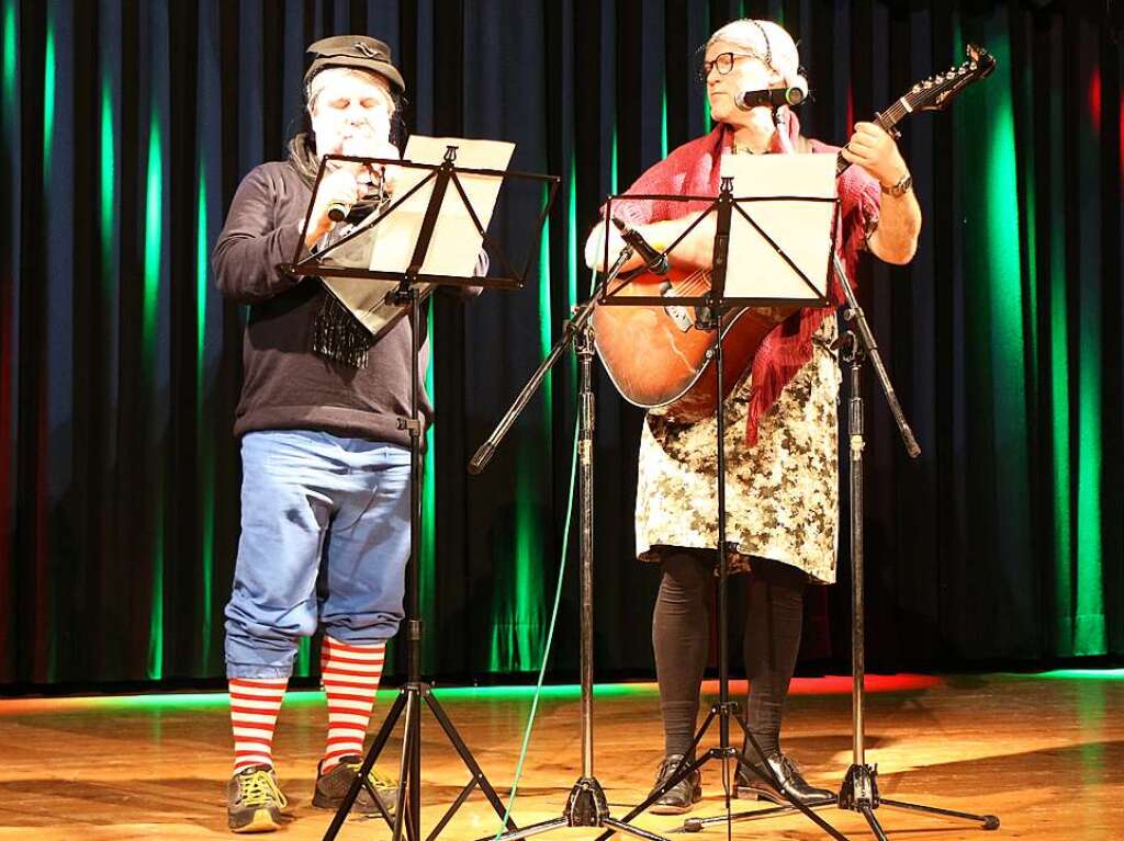 Circus Maximus in Riegel: Brgermeister Daniel Kietz und Berthold Weinmann als zwei Witwen.