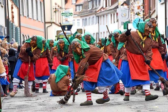 Rosenmontagsumzug in Freiburg: Ab 14 Uhr ziehen Narren durch die Stadt