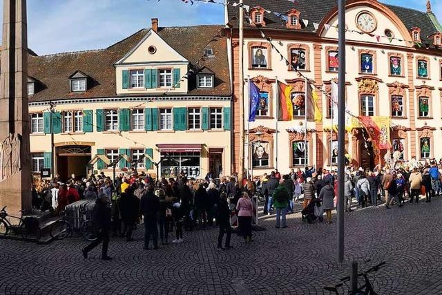 Rund 200 Teilnehmer bei der Mahnwache fr die Opfer von Hanau