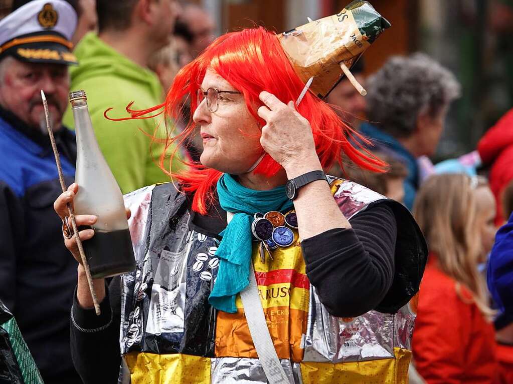 Einfallsreiche Darbietungen und Verkleidungen machten den Rosenmontag in Schnau zu einer Augenweide.