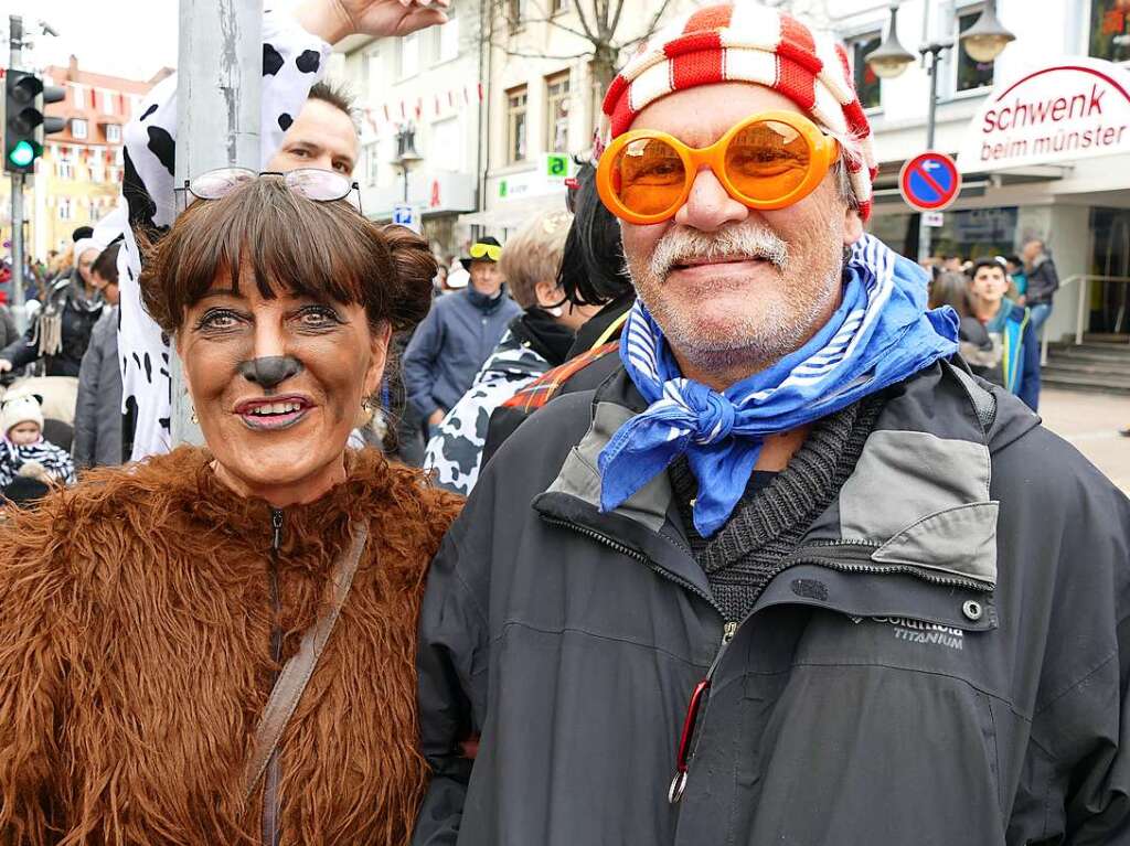 Buntes Treiben beim Neustdter Umzug am Fasnetmendig