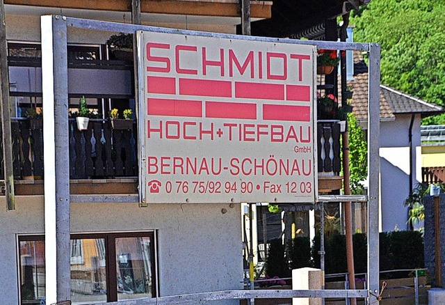 Mit der Firma Schmidt aus Bernau liegt...t wegen Arbeiten zum Hochwasserschutz.  | Foto: Markus Maier