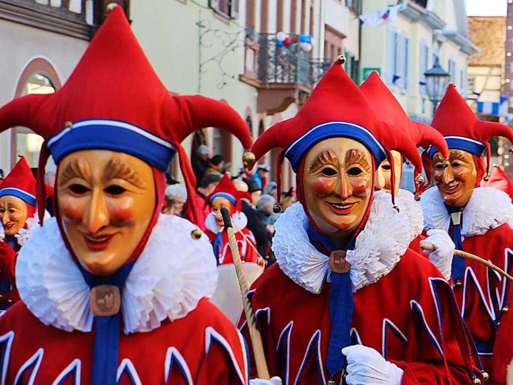 Groer Umzug am Fasnetsmontag in Endingen: Die Jokili kommen.