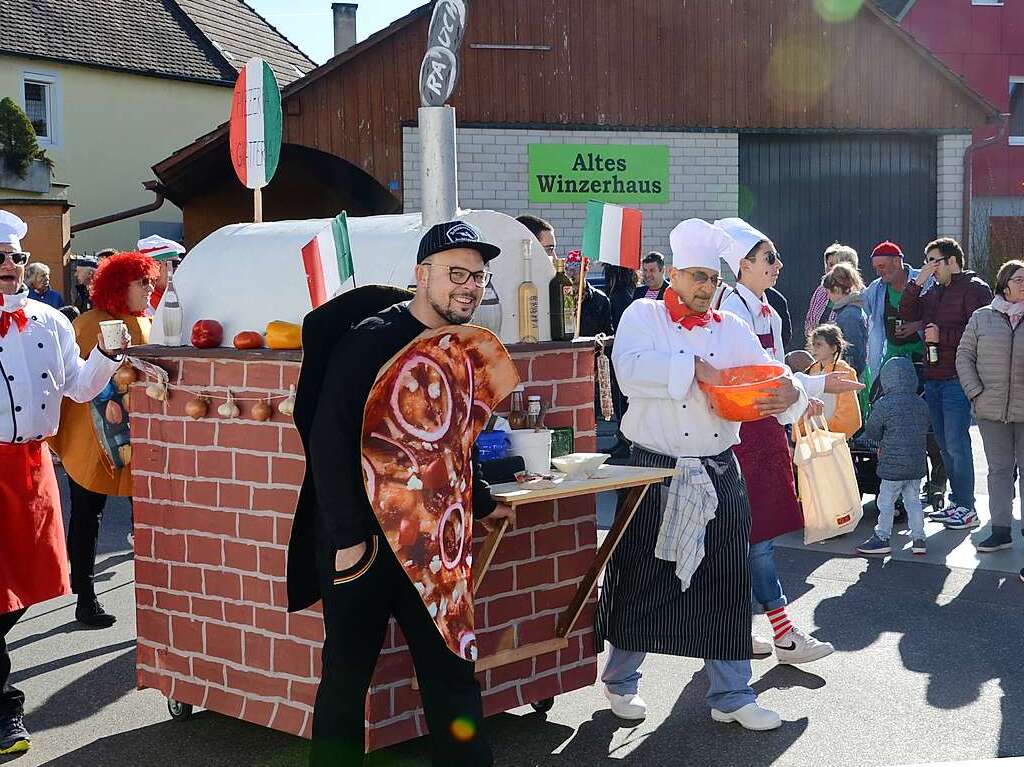 Umzug in Jechtingen: Die neue Jechtinger Pizza-Bckerei stellt sich vor.