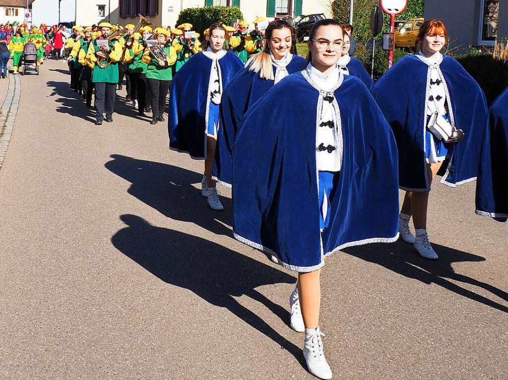 Umzug in Wagenstadt: Hervorragendes Wetter beim Narrenlauf in Wagenstadt