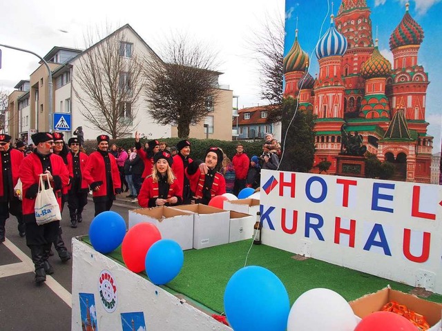 Die Contra Brder  engagierten Kosaken fr den Hotelbau am Kurhaus (rechts).  | Foto: Markus Donner