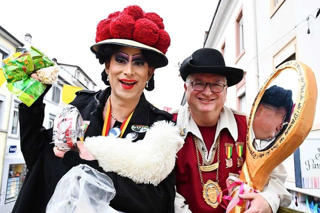 Ein Zeichen fr Toleranz: Die Freiburg...r mit Obergildenmeister Jrg Rosskopf.  | Foto: Barbara Ruda