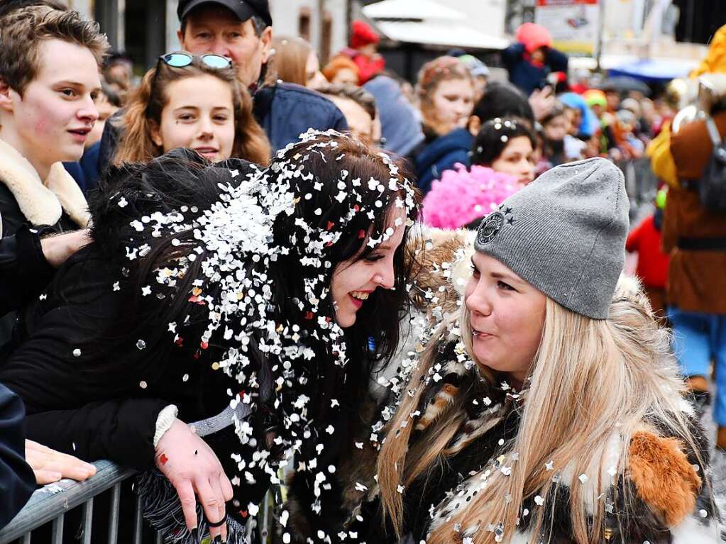 Musik und Konfetti: der Fasnachtsdienstag in Lrrach