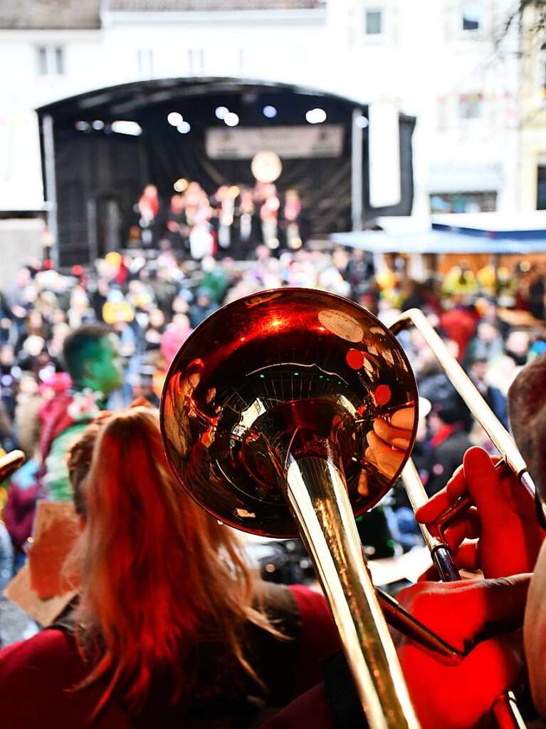 Musik und Konfetti: der Fasnachtsdienstag in Lrrach