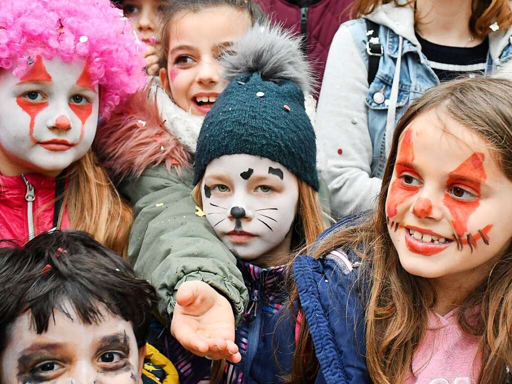 Musik und Konfetti: der Fasnachtsdienstag in Lrrach