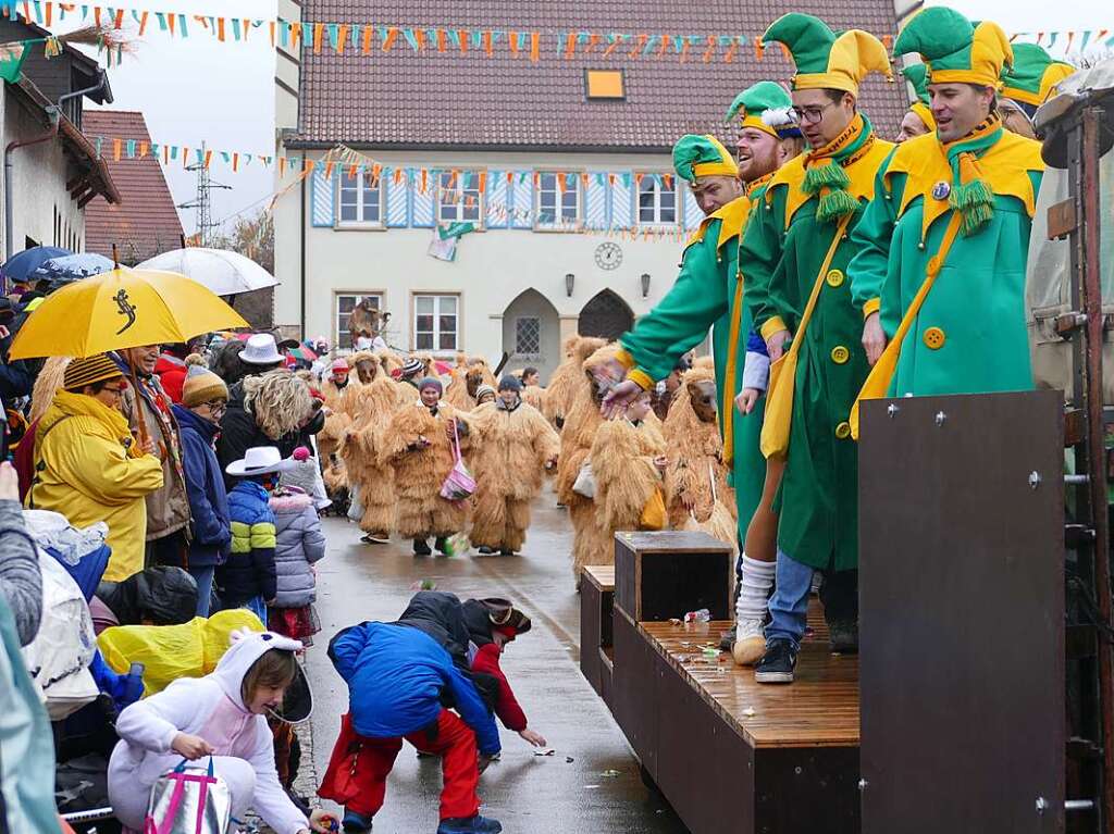 Narrenumzug am Fasnet-Zieschdig in Ewattingen