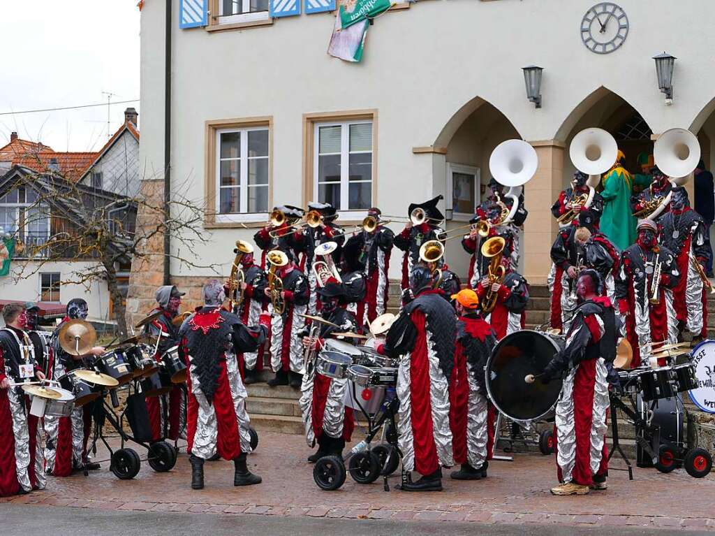 Narrenumzug am Fasnet-Zieschdig in Ewattingen