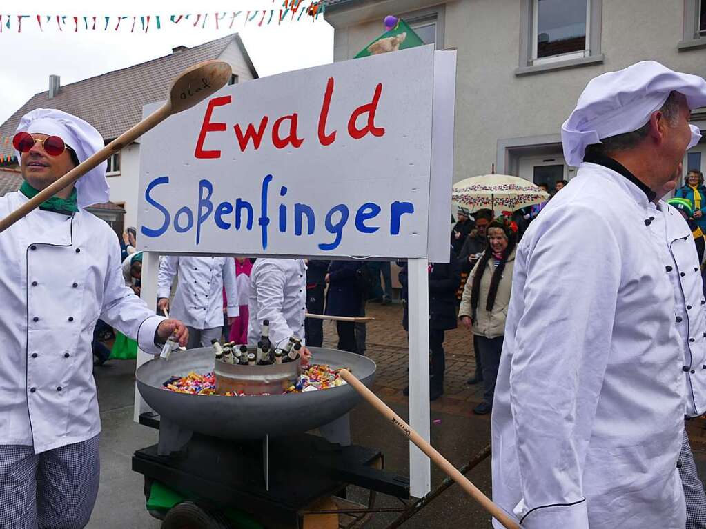 Narrenumzug am Fasnet-Zieschdig in Ewattingen