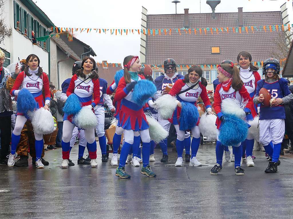 Narrenumzug am Fasnet-Zieschdig in Ewattingen