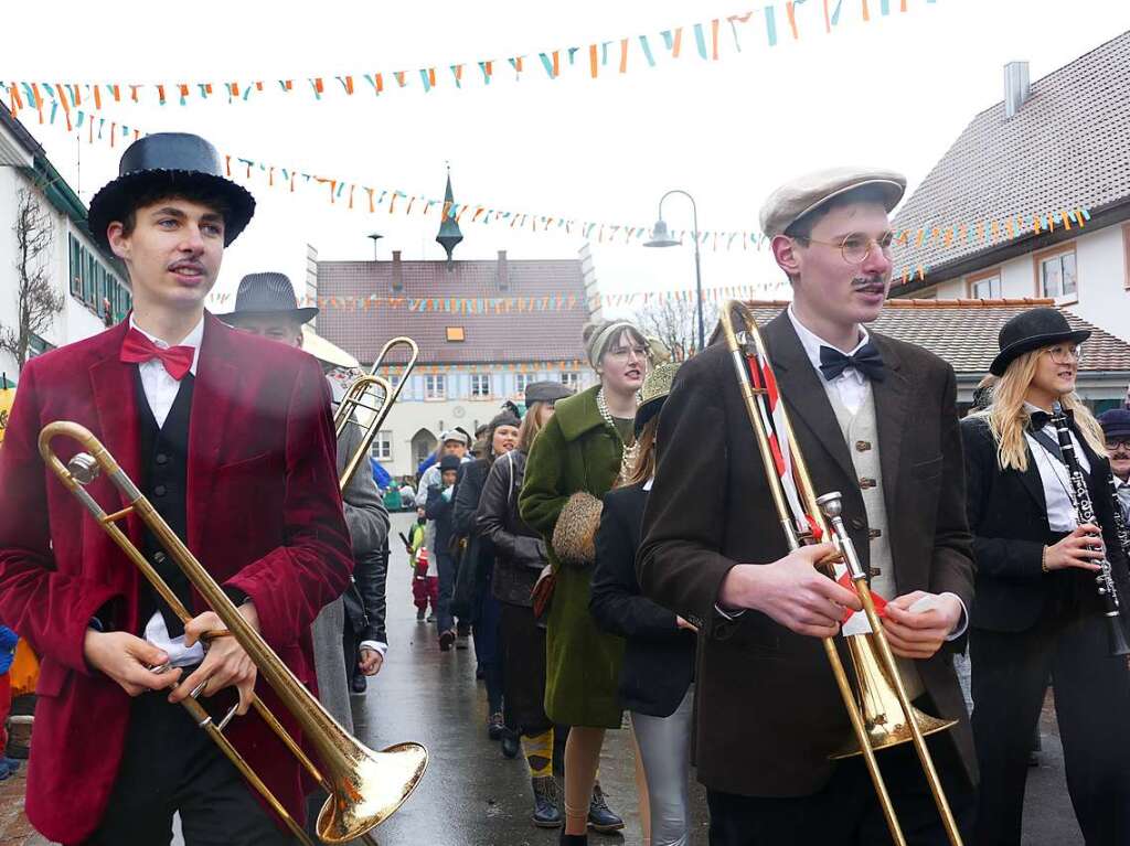 Narrenumzug am Fasnet-Zieschdig in Ewattingen