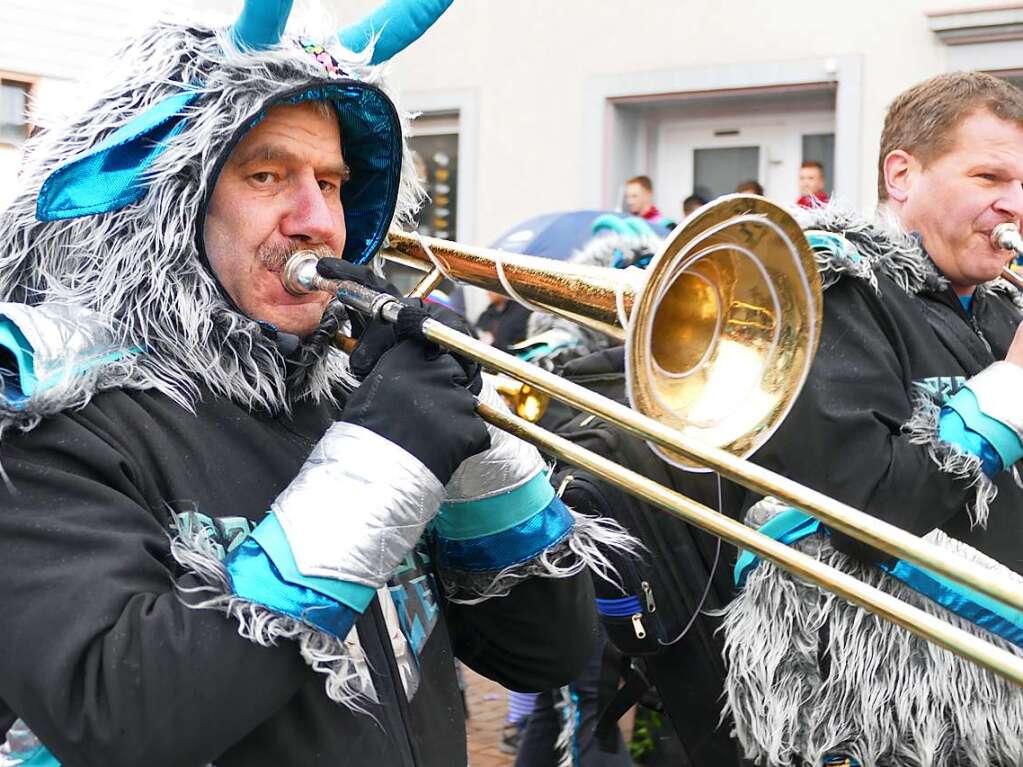 Narrenumzug am Fasnet-Zieschdig in Ewattingen