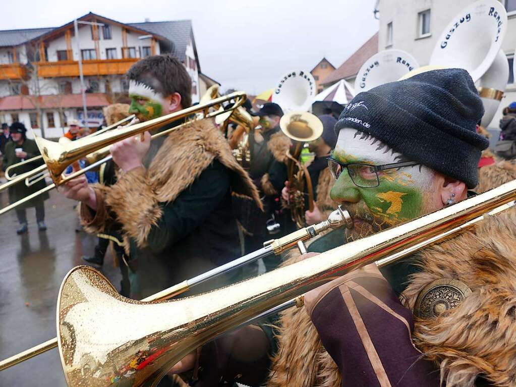 Narrenumzug am Fasnet-Zieschdig in Ewattingen