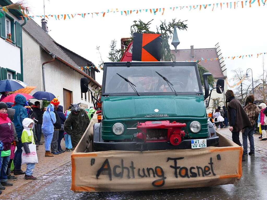 Narrenumzug am Fasnet-Zieschdig in Ewattingen