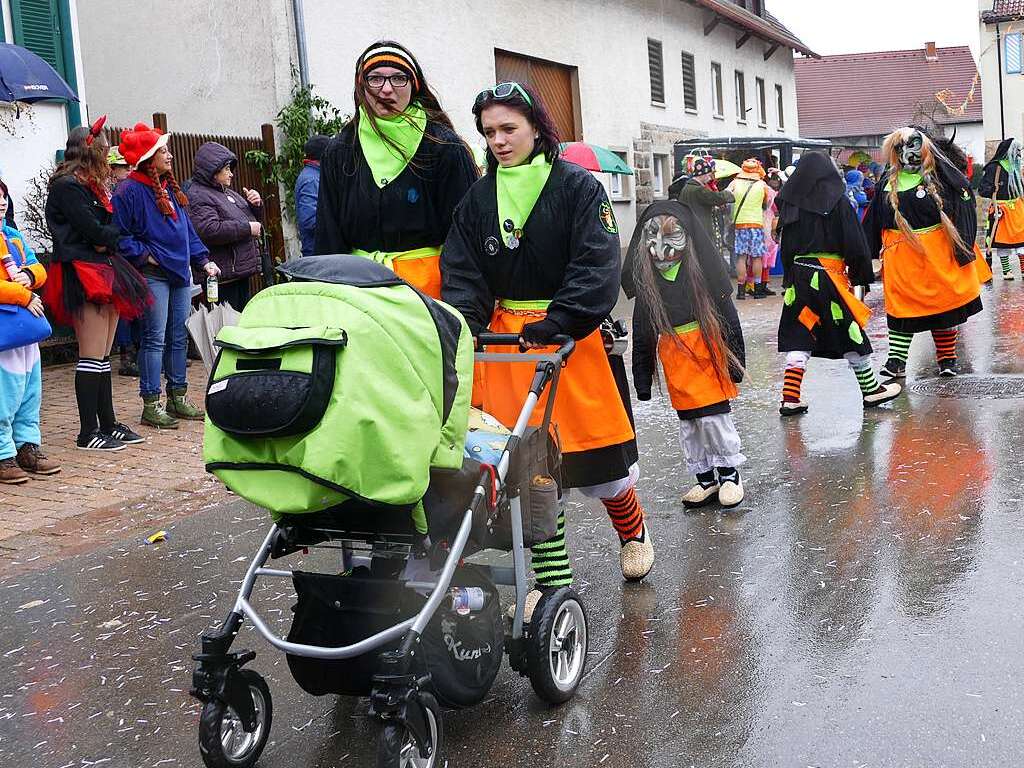 Narrenumzug am Fasnet-Zieschdig in Ewattingen