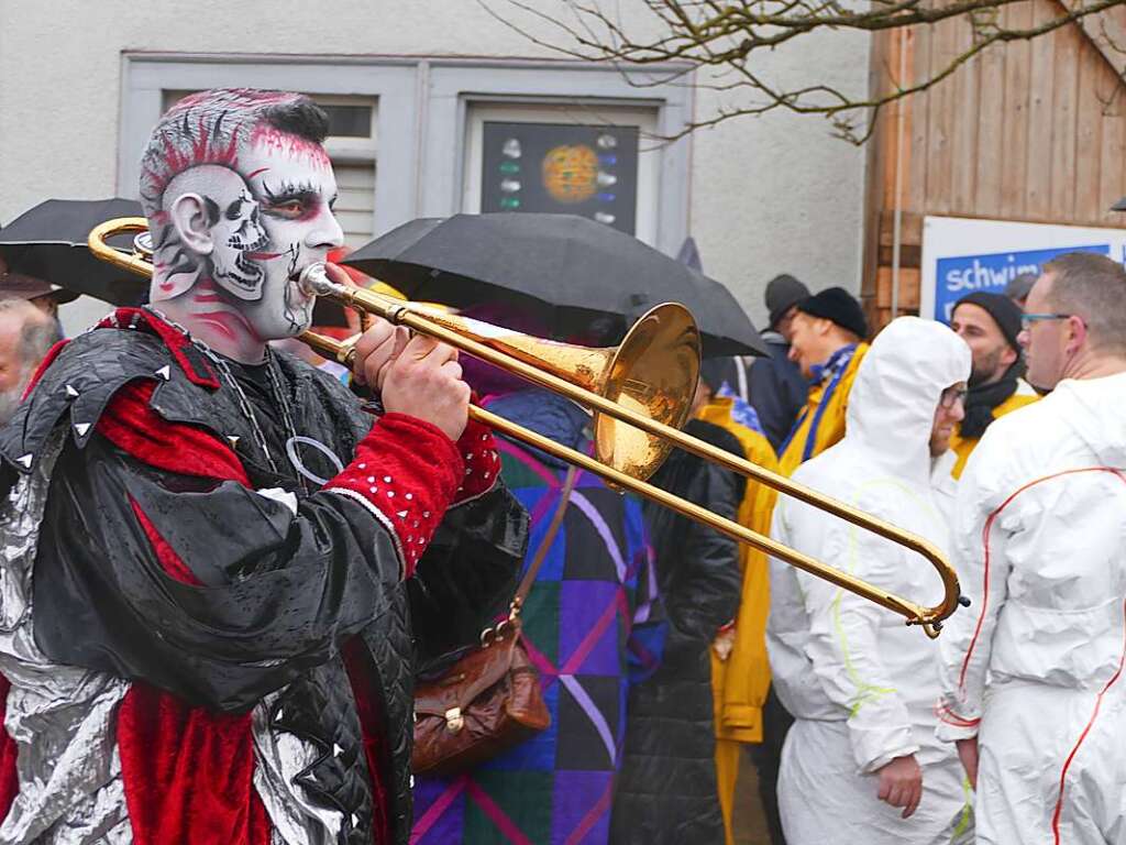 Narrenumzug am Fasnet-Zieschdig in Ewattingen