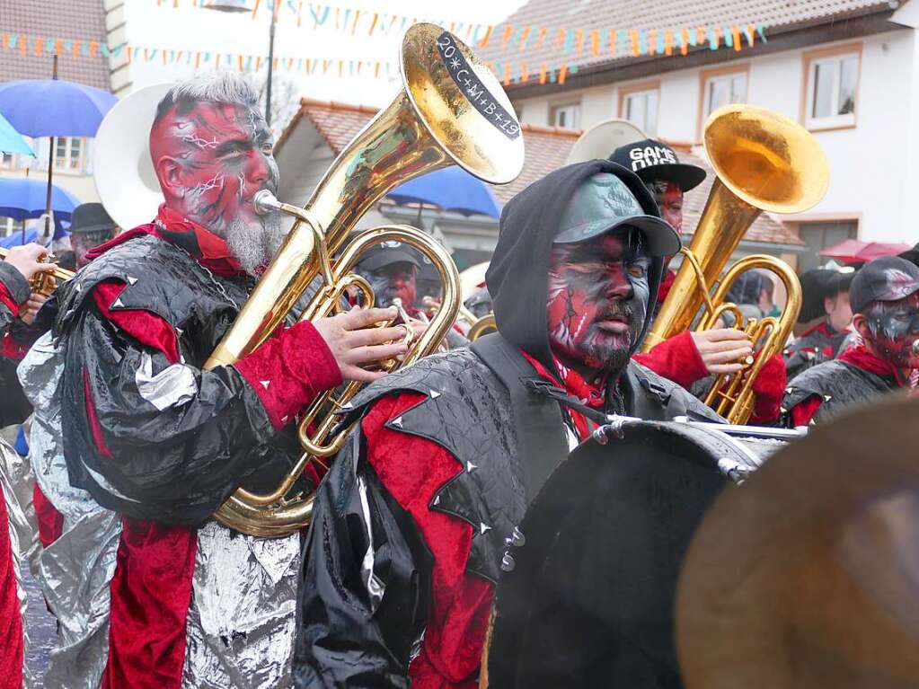 Narrenumzug am Fasnet-Zieschdig in Ewattingen