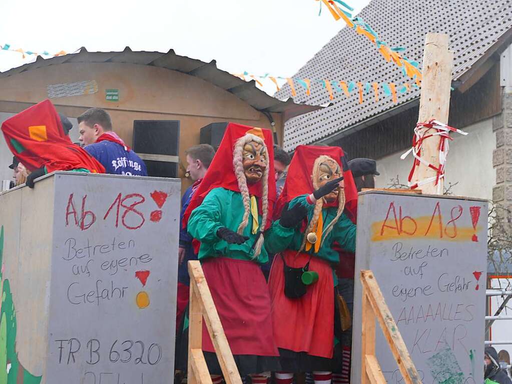 Narrenumzug am Fasnet-Zieschdig in Ewattingen