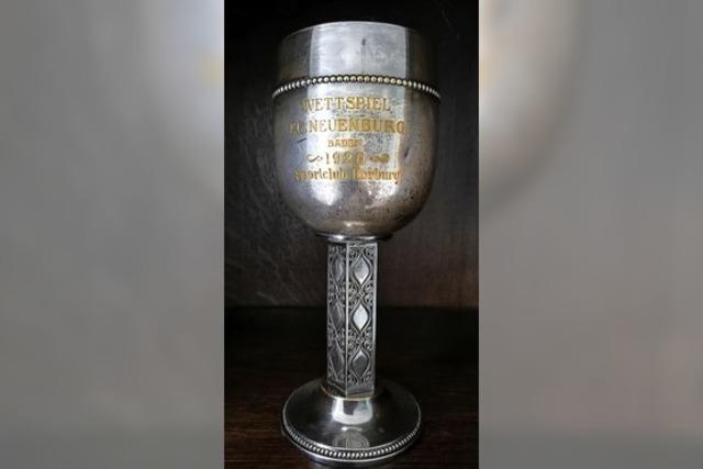 Hundert Jahre alter FCN-Pokal