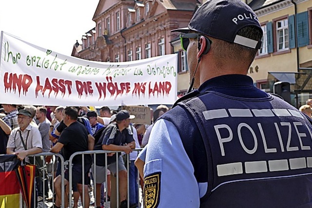 Die Polizei war im Sommer 2018 bei ein...undesparteitag der Partei wieder sein.  | Foto: Helmut Seller