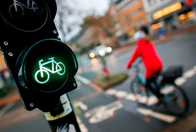 fters mal aufs Fahrrad steigen und de...um lassen &#8211; so geht Klimaschutz.  | Foto: Hauke-Christian Dittrich