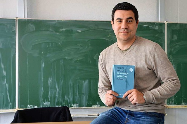 Philipp Brotz im  Georg-Bchner-Gymnasium mit seinem neuen Roman.  | Foto: Horatio Gollin