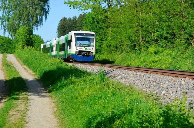 Die Linie S2 von Freiburg nach Elzach soll elektrifiziert werden.  | Foto: Bernd Fackler