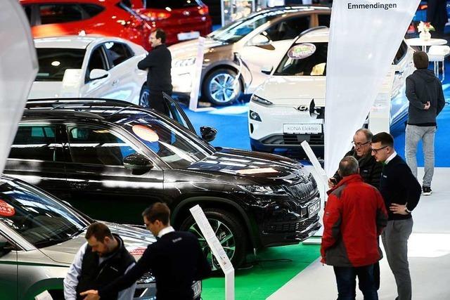 Fotos: Erffnung der Automobil 2020 in der Messe Freiburg