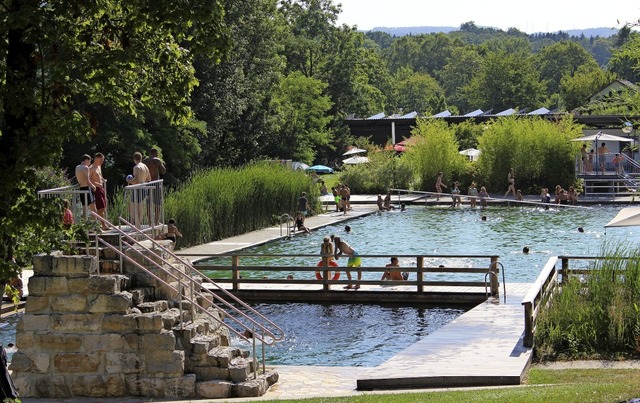 Das Murger Naturerlebnisbad Murhena lockt die Besucher.   | Foto: Lea Breitsprecher