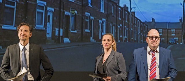 Victor Calero, Marieke Kregel und Holg...erung vor allem eine politische Geste.  | Foto: Foto: Marc Doradzillo