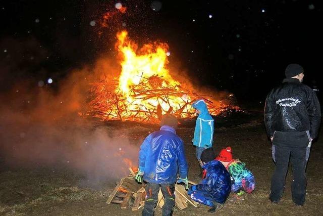 Fotos: Fasnetfeuer in Bonndorf und Ortsteilen